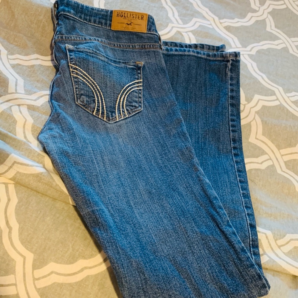 Hollister Jeans - Picture 1 of 4